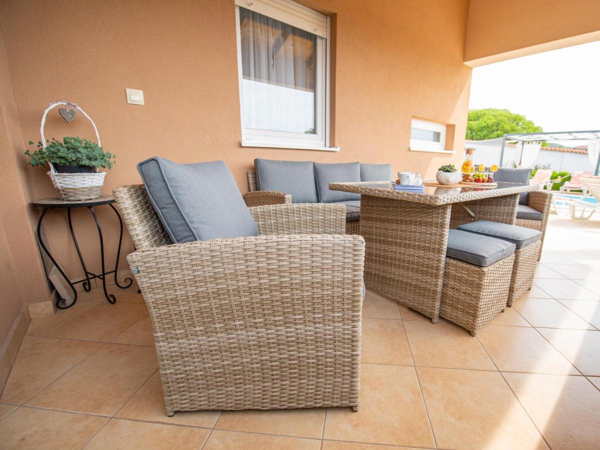 Kaštel Štafilić Holiday Home Near Trogir מראה חיצוני תמונה