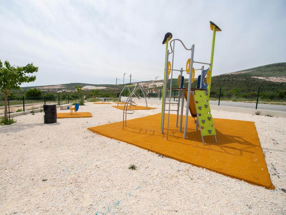 Kaštel Štafilić Holiday Home Near Trogir מראה חיצוני תמונה