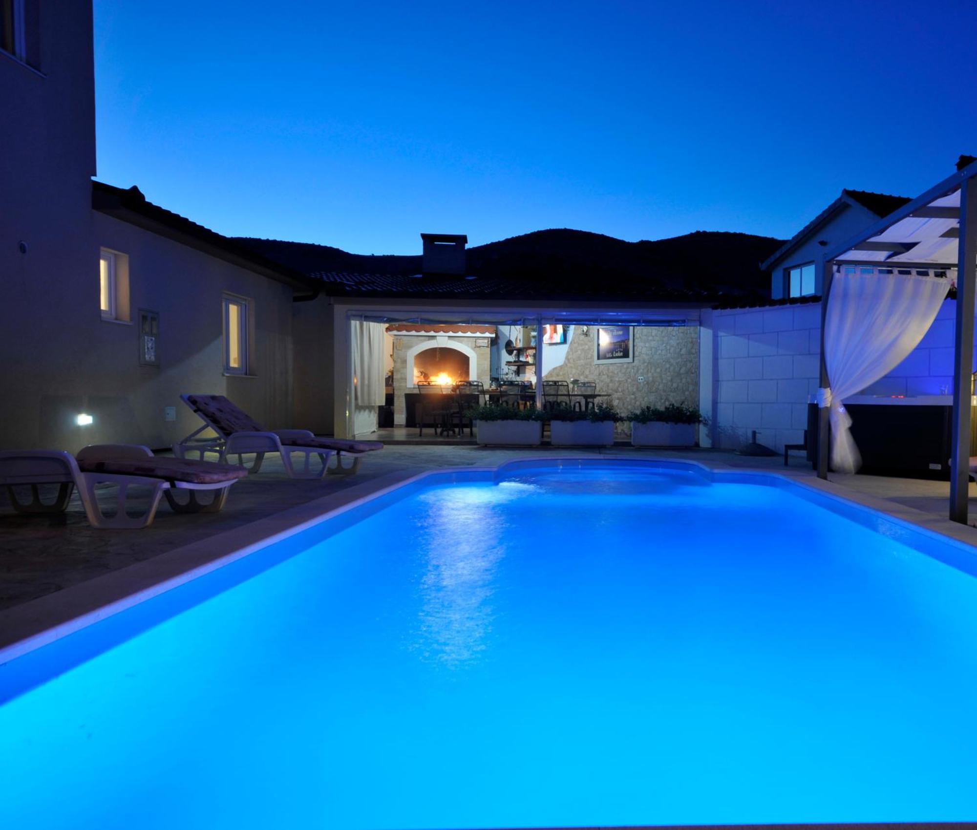 Kaštel Štafilić Holiday Home Near Trogir מראה חיצוני תמונה